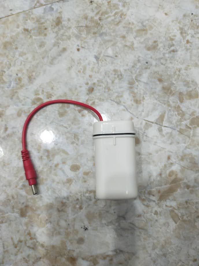 Hộp đựng Pin 6vdc Sử Dụng Cho Van Tiểu Nam Cảm ứng Cảu Các Hãng Lasting
